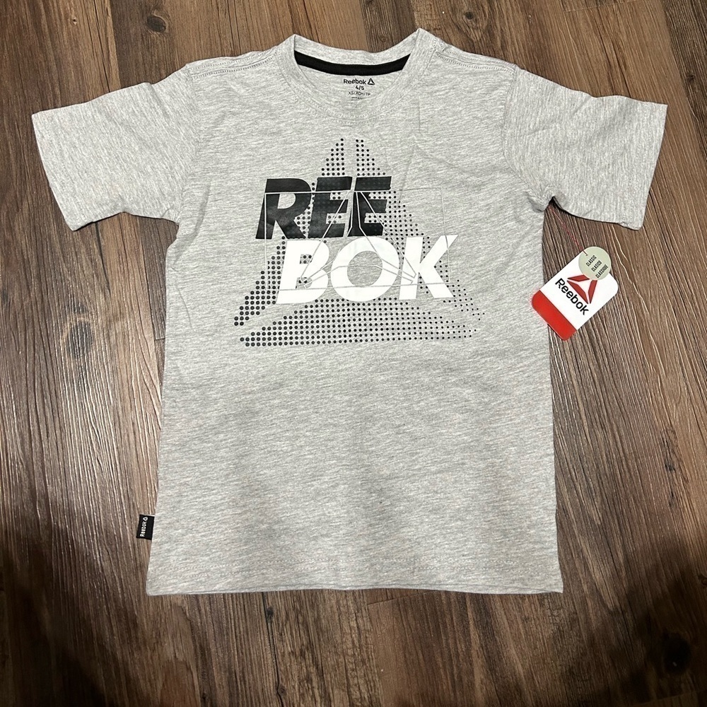 Reebok Boys Heather Gray Graphic T-Shirt‎ Delta Logo Short Sleeve Size 4/5 XS